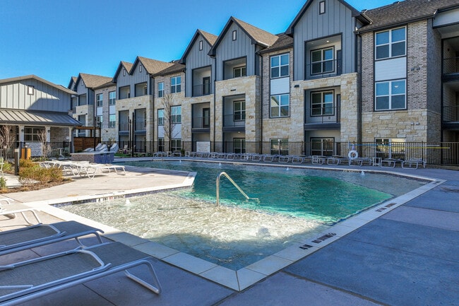 Ascend at Celina Hills in Celina, TX - Foto de edificio - Building Photo