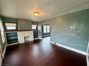 578 Hoye Ave in Akron, OH - Foto de edificio - Building Photo