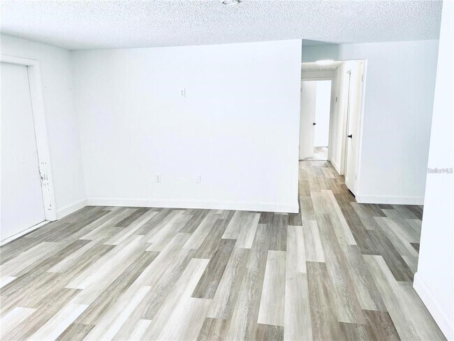 2829 Hope St in Sarasota, FL - Building Photo - Building Photo