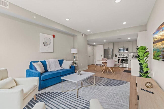 property at 916 N Delaware Ave