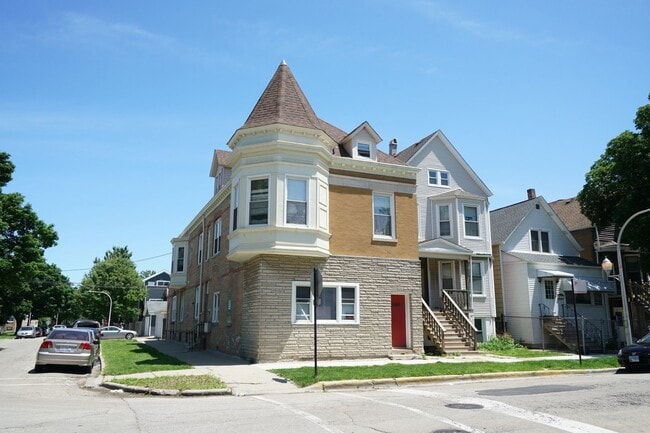 property at 3355 N Troy St