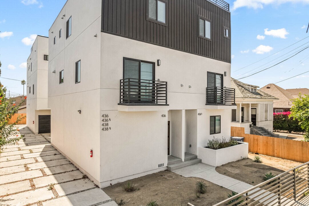 438 E 28th St in Los Angeles, CA - Foto de edificio