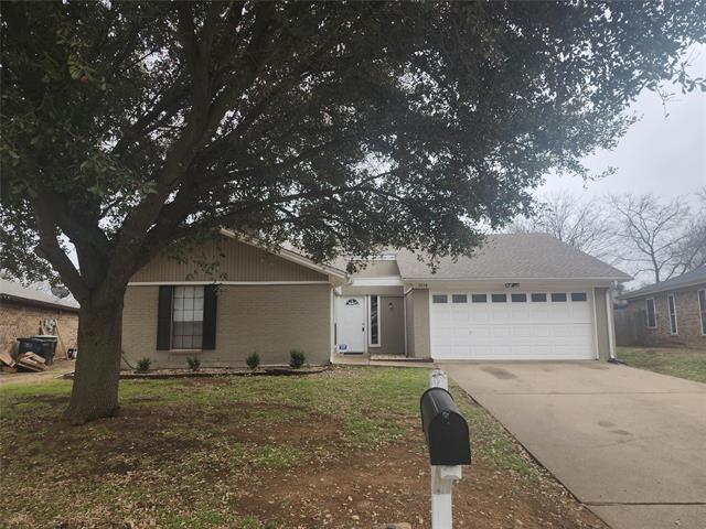 7258 Church Park Dr in Fort Worth, TX - Building Photo