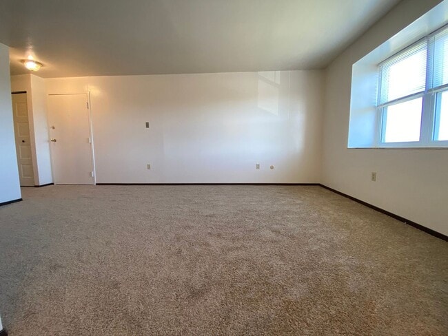 206 Bellwood Dr in West View, PA - Building Photo - Building Photo