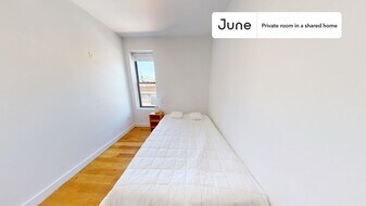 Room in Shared 5 bed/3 bath home in New York, NY - Building Photo