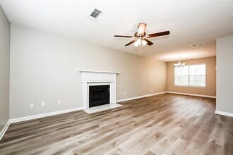 896 Madison Ct in Jonesboro, GA - Building Photo - Building Photo