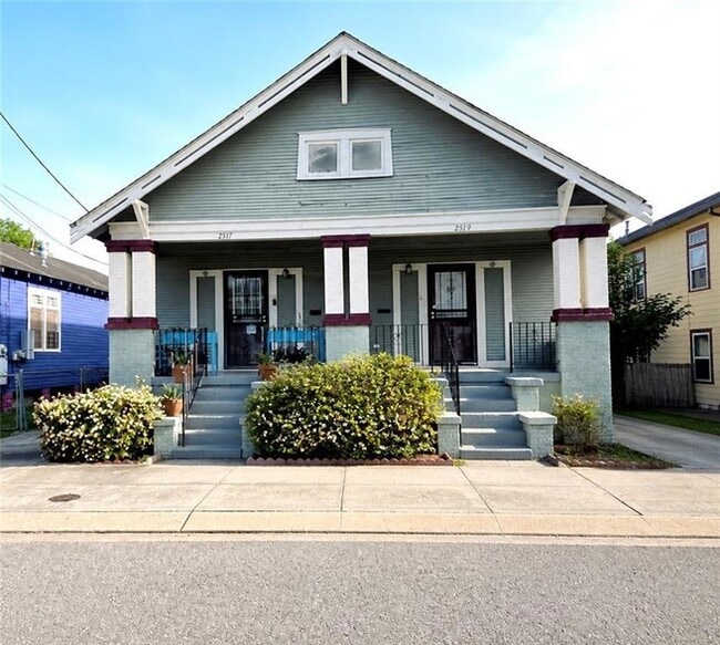 property at 2519 N Derbigny St