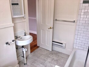 25 N Pleasant St, Unit 3S in Amherst, MA - Building Photo - Building Photo