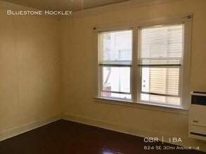 824 SE 30th Ave-Unit -4 in Portland, OR - Building Photo - Building Photo