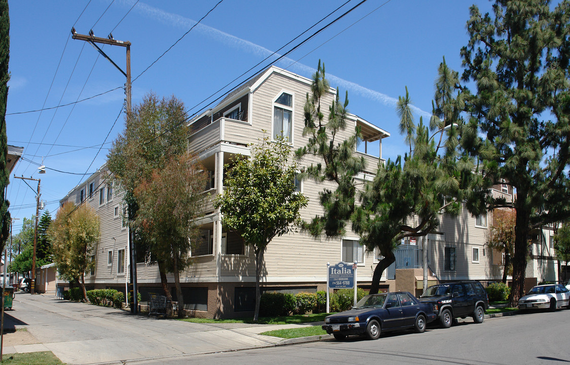 Park Town Apartments in Santa Ana, CA - Foto de edificio