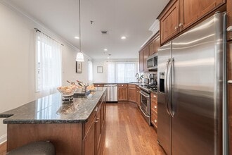 11 Washington Pl in Cliffside Park, NJ - Building Photo - Building Photo