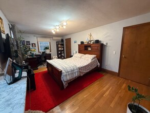 34 Hitching Post Ln in Bedford, NH - Building Photo - Building Photo