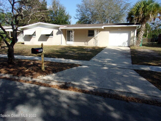 property at 2010 Ivy Dr