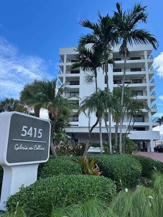 5415 Collins Ave, Unit 302 in Miami, FL - Building Photo