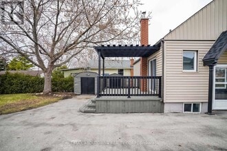 96 Mohawk Rd E in Hamilton, ON - Building Photo - Building Photo