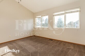 508 Springwood Dr in Joliet, IL - Foto de edificio - Building Photo