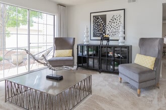 Treybrooke Village Apartments in Greensboro, NC - Foto de edificio - Interior Photo