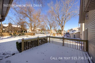 9609 Hammontree Dr in Urbandale, IA - Building Photo - Building Photo