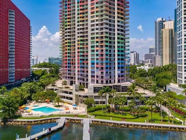 1581 Brickell Ave, Unit 1202 in Miami, FL - Building Photo - Building Photo