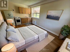 1000 O'Connor Dr in Toronto, ON - Building Photo - Building Photo