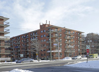 640 De La Côte-Vertu Boul in Montréal, QC - Building Photo - Building Photo