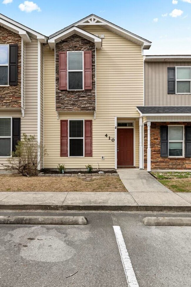 410 Glenhaven Ln in Jacksonville, NC - Building Photo - Building Photo