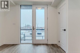 142 Foamflower Pl in Waterloo, ON - Building Photo - Building Photo