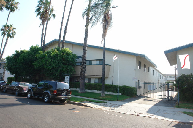 Sherman Terrace in Sherman Oaks, CA - Building Photo - Building Photo