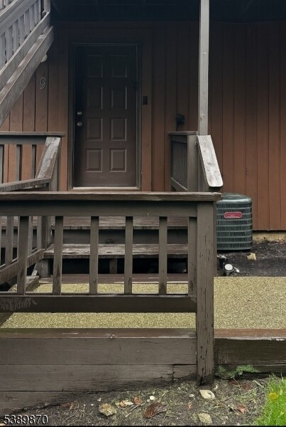 23 Wimbledon Dr in Vernon, NJ - Building Photo