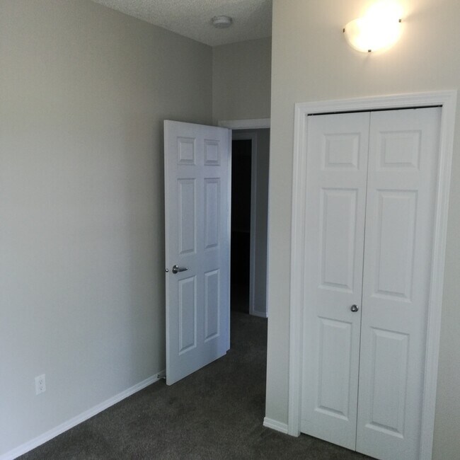 1179 Summerside Dr SW in Edmonton, AB - Building Photo - Building Photo