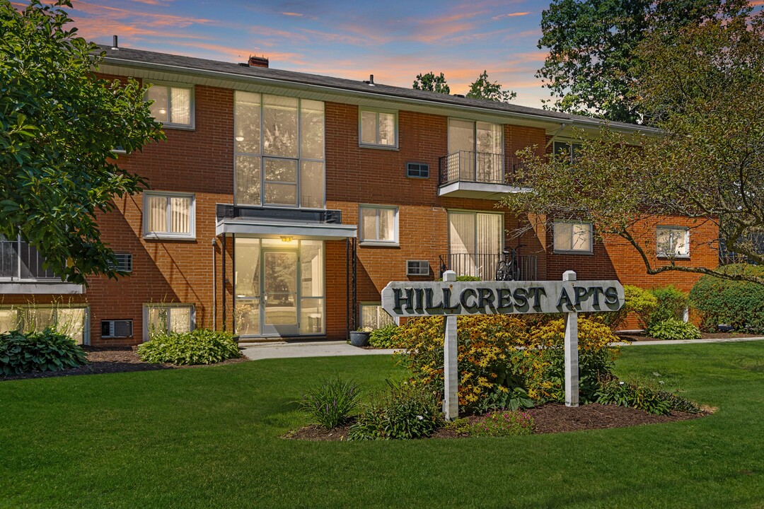 Hillcrest Apartments in Munroe Falls, OH - Building Photo