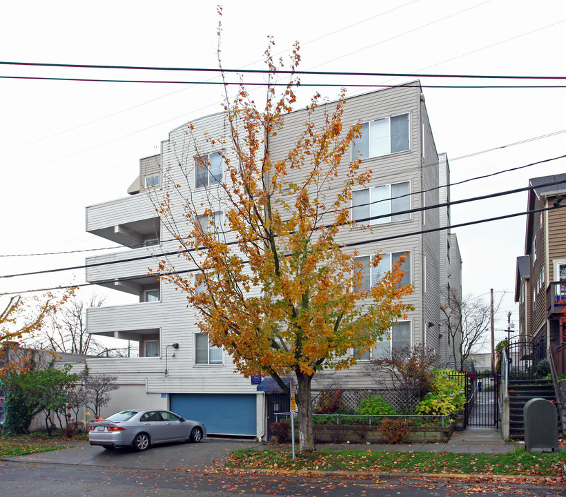 Plaza 45 Apartments in Seattle, WA - Building Photo