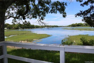 875 Fleetwood Rd in Cutchogue, NY - Building Photo - Building Photo