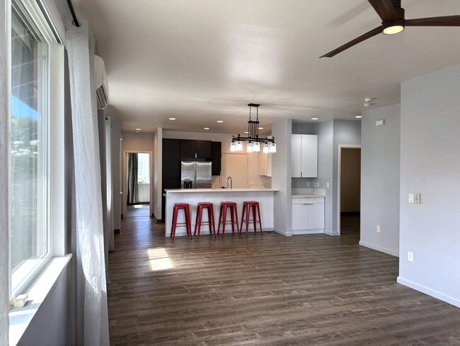 1011 Kukulu St in Kapolei, HI - Building Photo - Building Photo