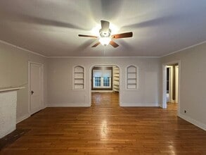 130 Rowland Pl in Tyler, TX - Foto de edificio - Building Photo