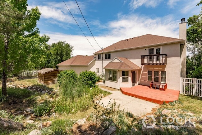 1958 Creek Rd in Sandy, UT - Foto de edificio - Building Photo