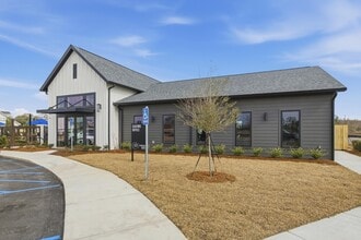 Camellia Grove Townhomes in Lafayette, LA - Building Photo - Building Photo
