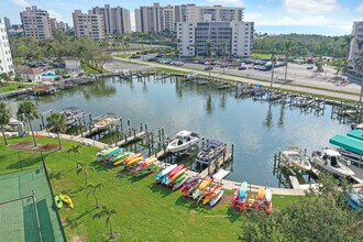 25 Bluebill Ave, Unit 25 bluebill ave unit 201 in Naples, FL - Building Photo - Building Photo