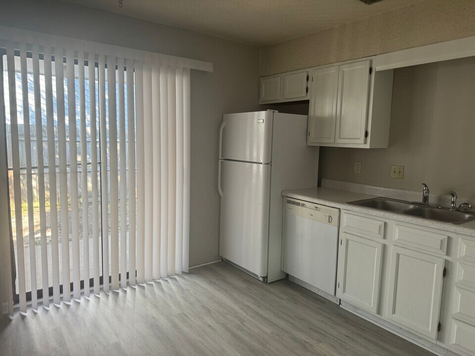 105 Poppy St-Unit -B in Fort Walton Beach, FL - Building Photo