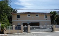 2490 NW 14th St in Miami, FL - Foto de edificio - Building Photo