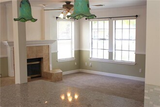 200 N Kings Canyon Dr in Cedar Park, TX - Building Photo - Building Photo