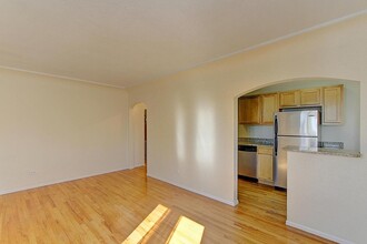 4334 Federal Blvd, Unit 303 in Denver, CO - Building Photo - Building Photo