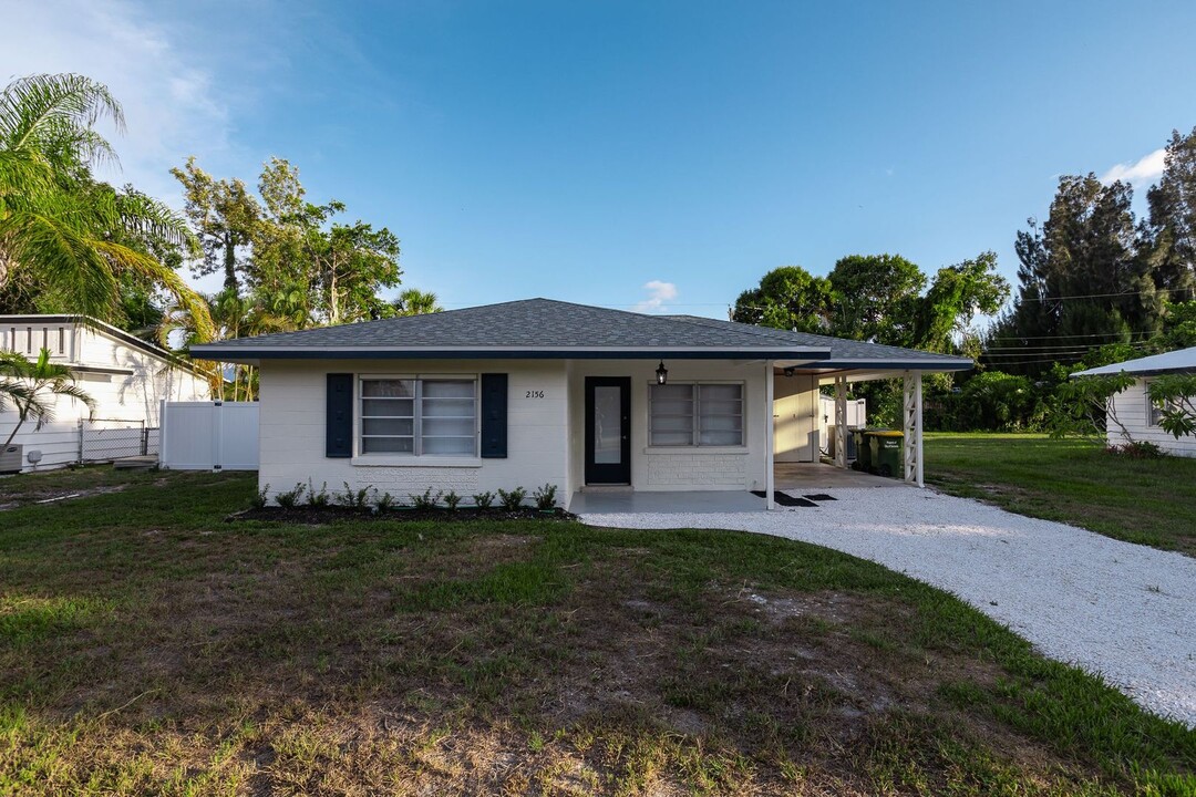 2156 Goldenrod St in Sarasota, FL - Building Photo