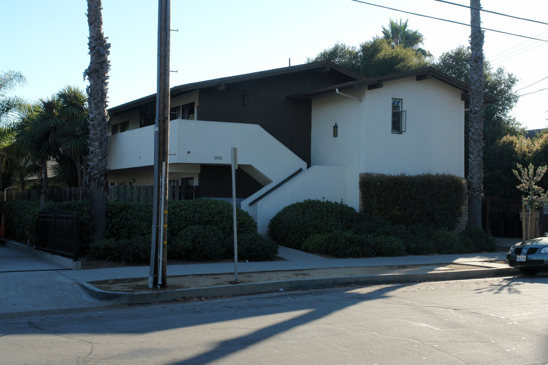 1913 San Pascual St in Santa Barbara, CA - Building Photo