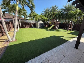 1535 SW 145th Ave in Miami, FL - Building Photo - Building Photo