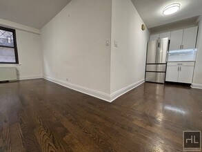 East 82nd Street, Unit 1B in New York, NY - Foto de edificio - Building Photo