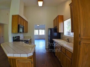 250 Pinyon Hills Dr in Chico, CA - Building Photo - Building Photo