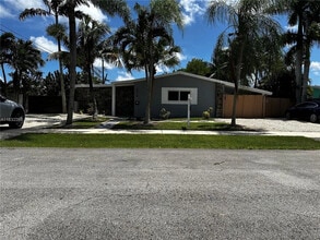 9710 SW 161st St, Unit 9710 in Miami, FL - Building Photo - Building Photo