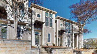 1009 Park West Dr in Charlotte, NC - Building Photo