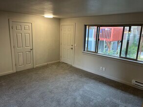 3018 NE 137th St in Seattle, WA - Building Photo - Building Photo